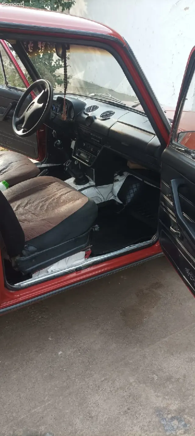 Lada (ВАЗ) 2106 1998 · 1.6 MT