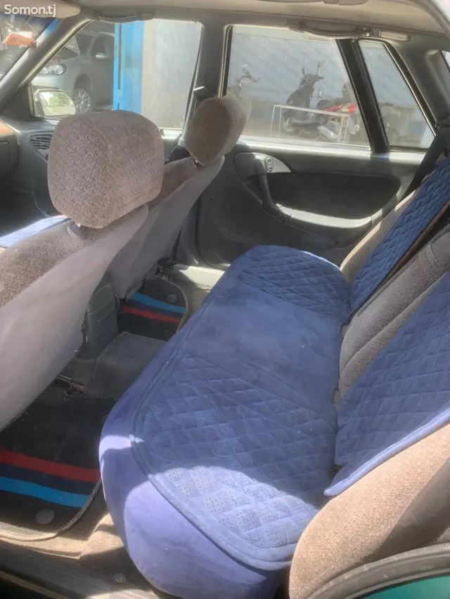 Daewoo Espero 1995 · 1.8 MT