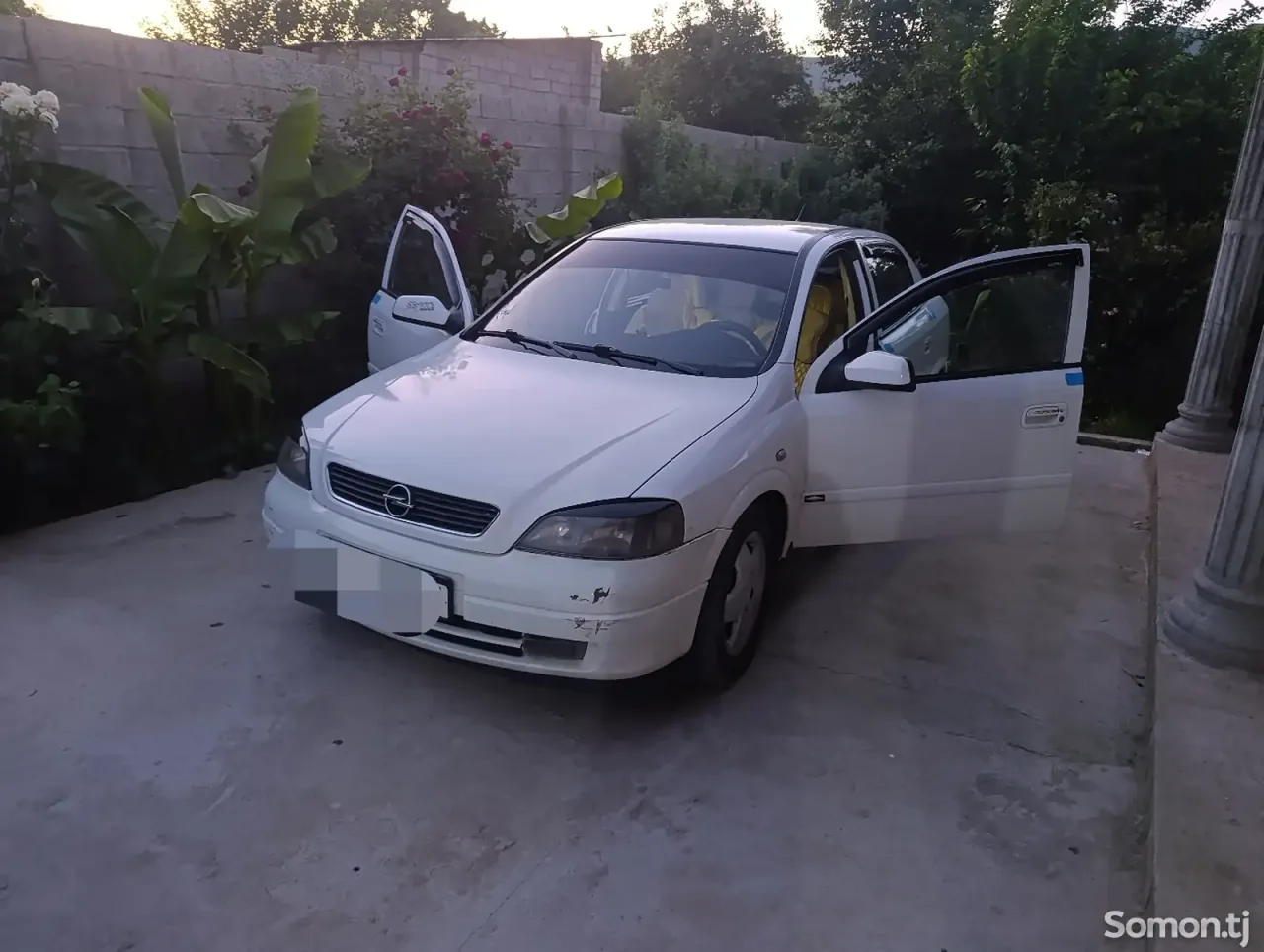 Opel Astra G 2000 · 1.6 MT