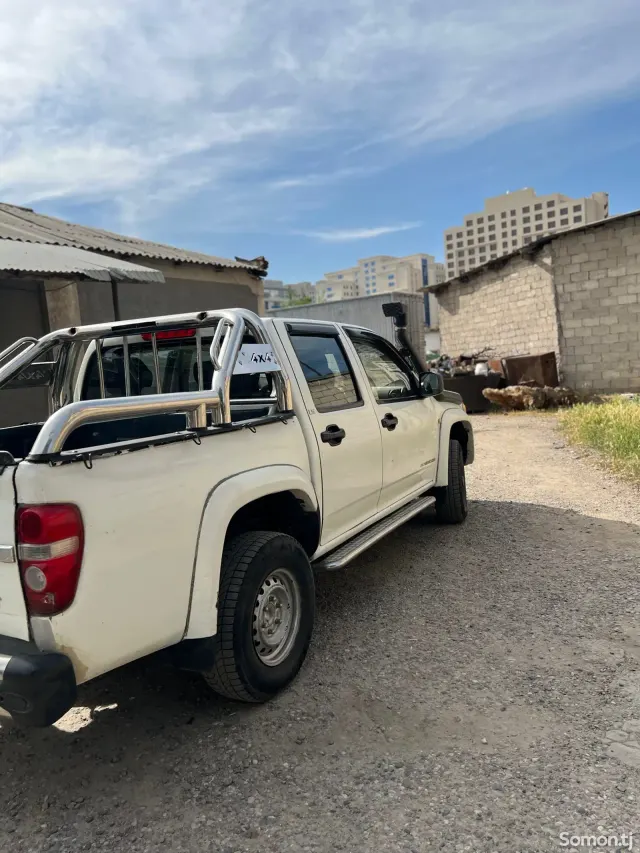 Chevrolet Colorado 2009 · 2.4 MT