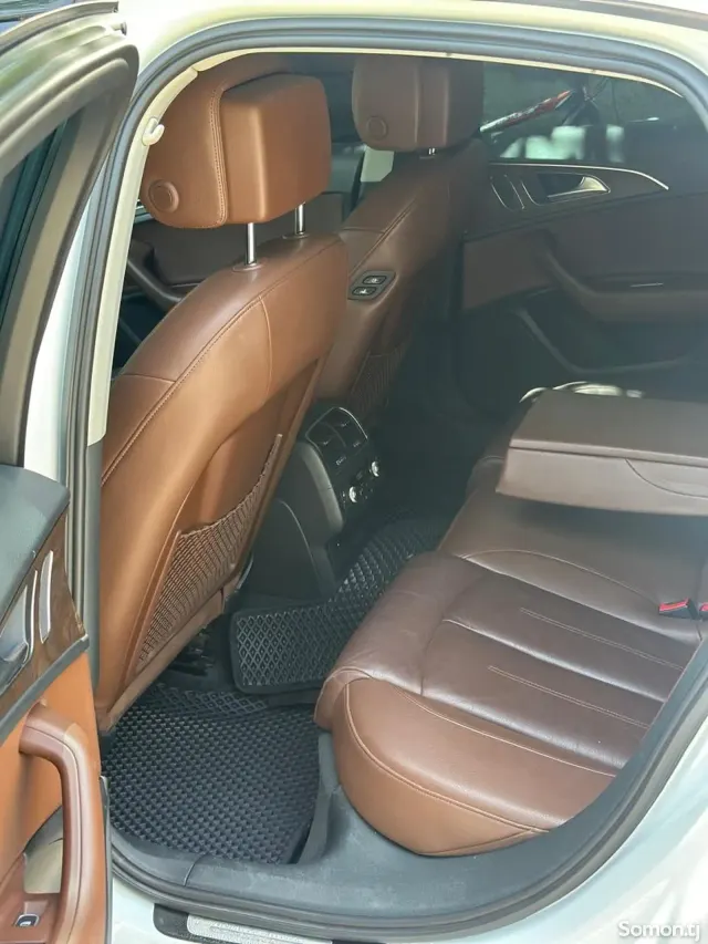Audi A6 2015 · 2.0 AT