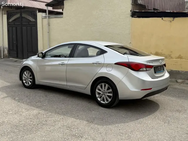 Hyundai Avante 2014 · 1.6 AT