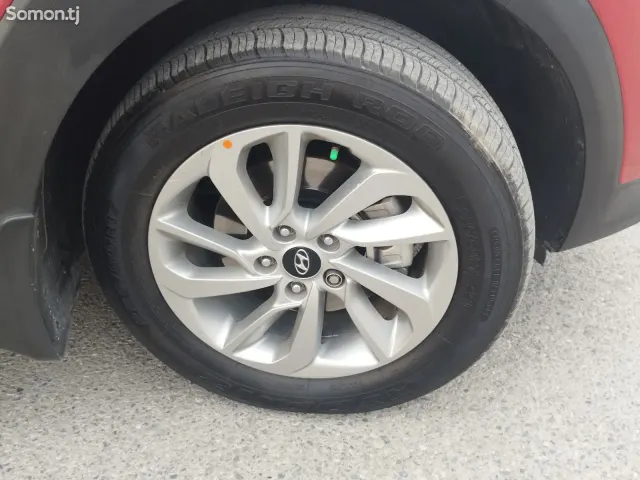 Hyundai Tucson 2018 · 1.6 AT