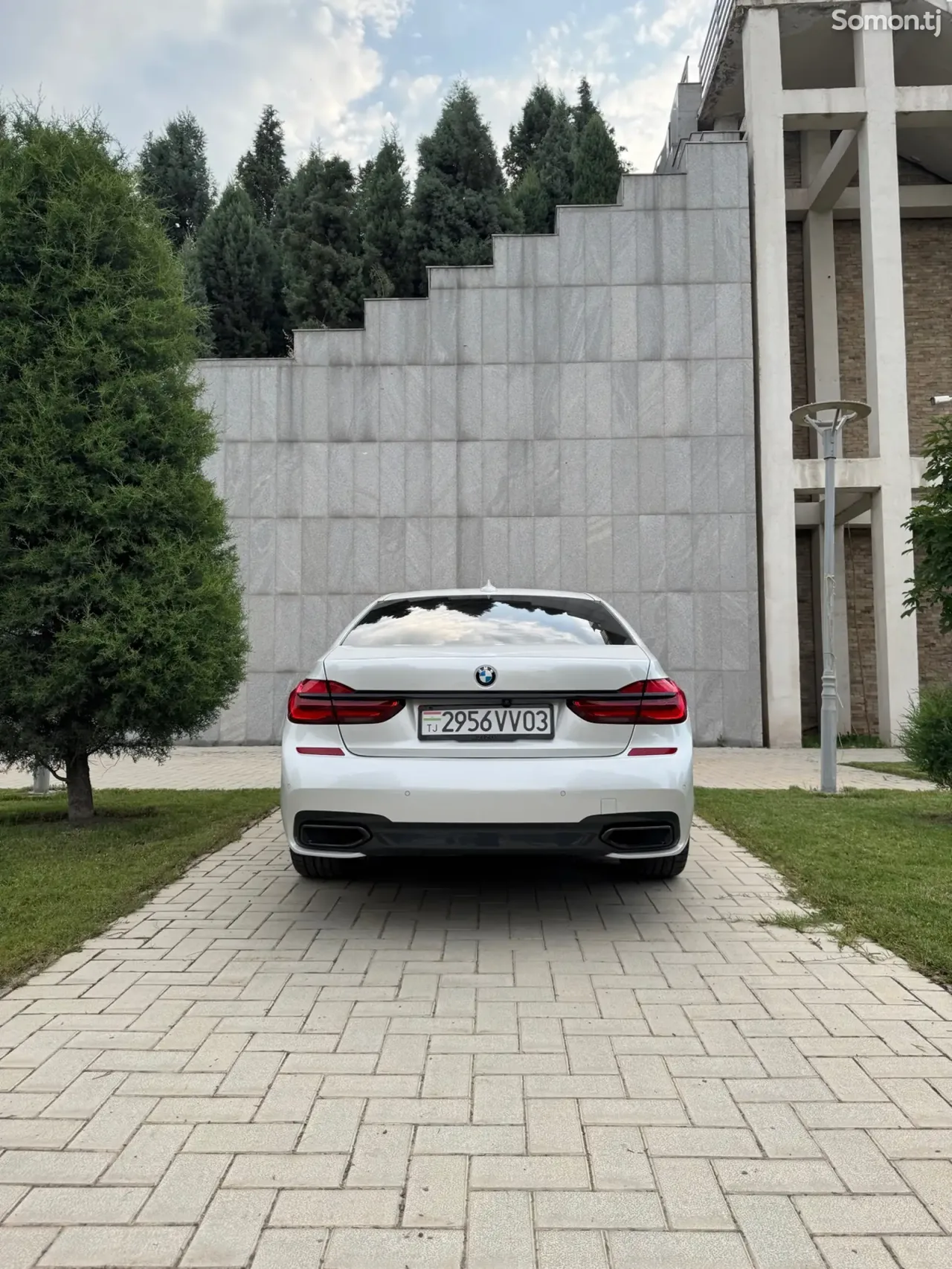 BMW 7 series 2019 · 3.0 AT