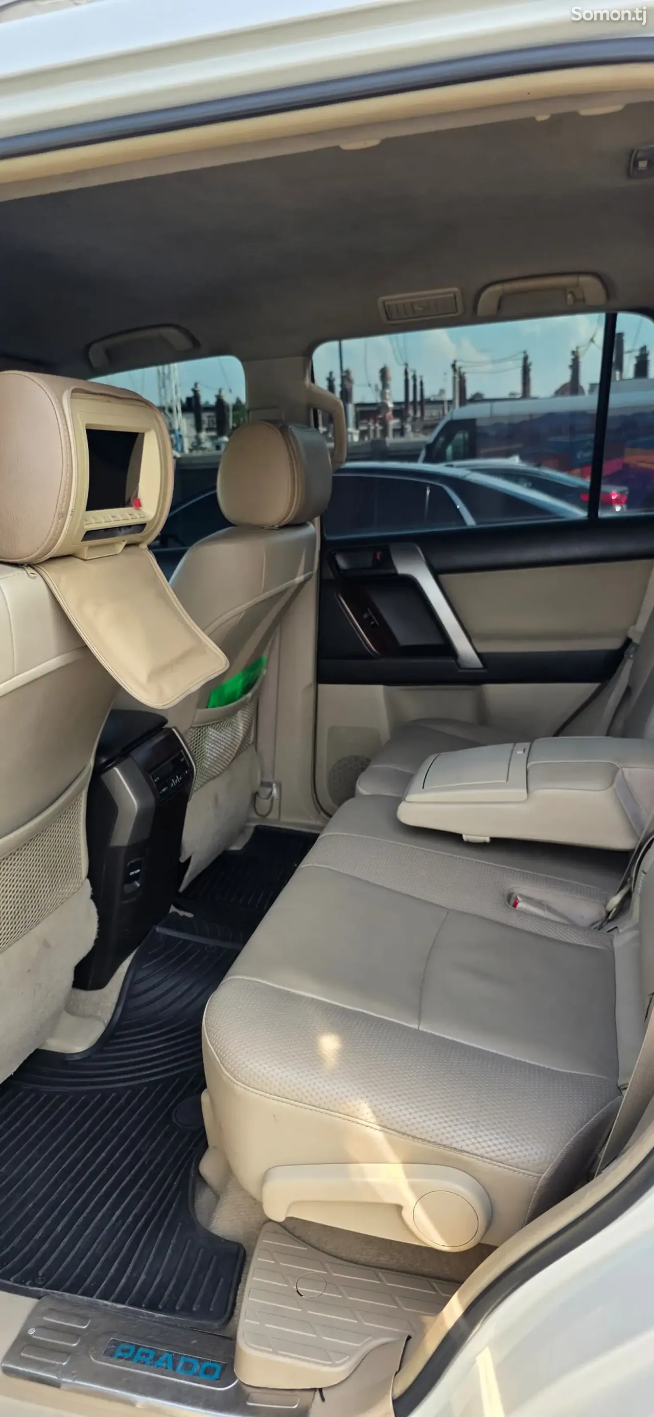 Toyota Land Cruiser Prado 2013 · 4.0 AT