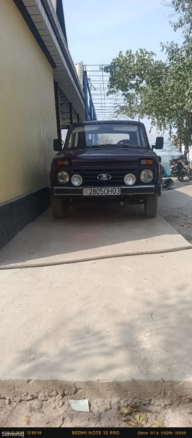 Lada (ВАЗ) Нива 1990 · 1.6 MT