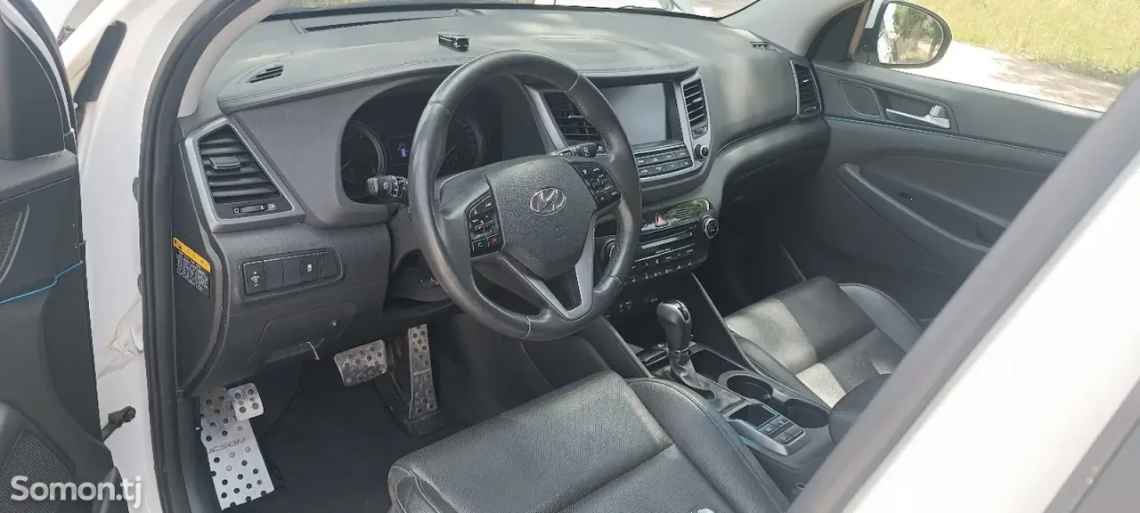 Hyundai Tucson 2015 · 2.0 AT