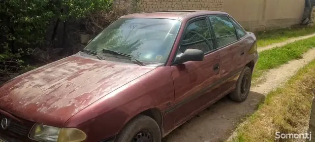 Opel Astra F 1994 · 1.6 MT