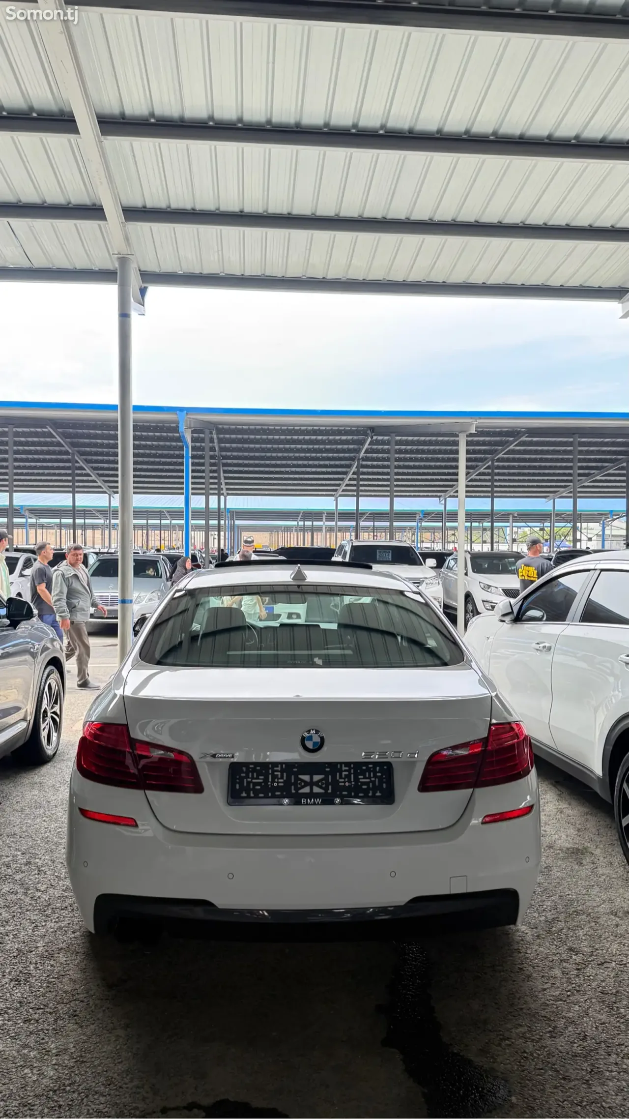 BMW 5 series 2015 · 2.0 AT
