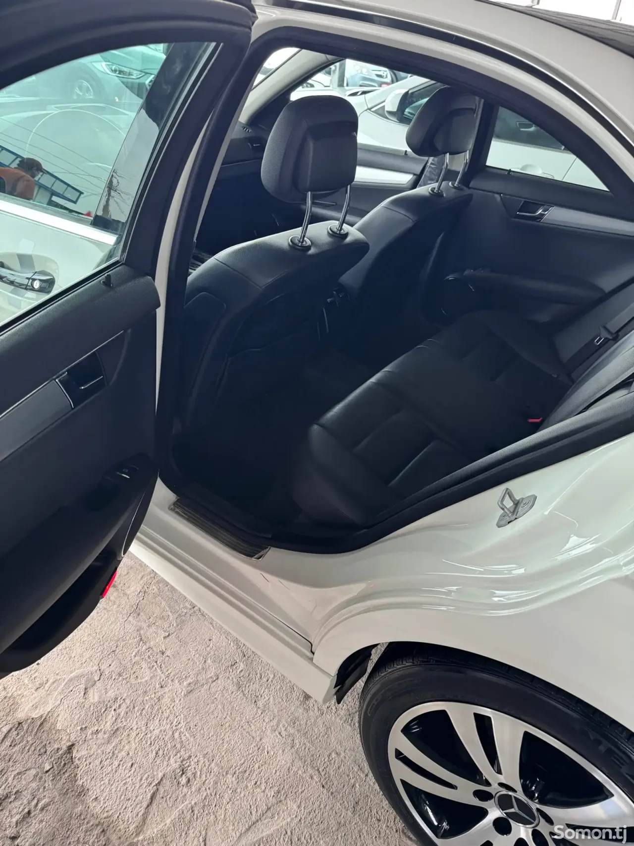 Mercedes-Benz C class 2010 · 2.0 AT