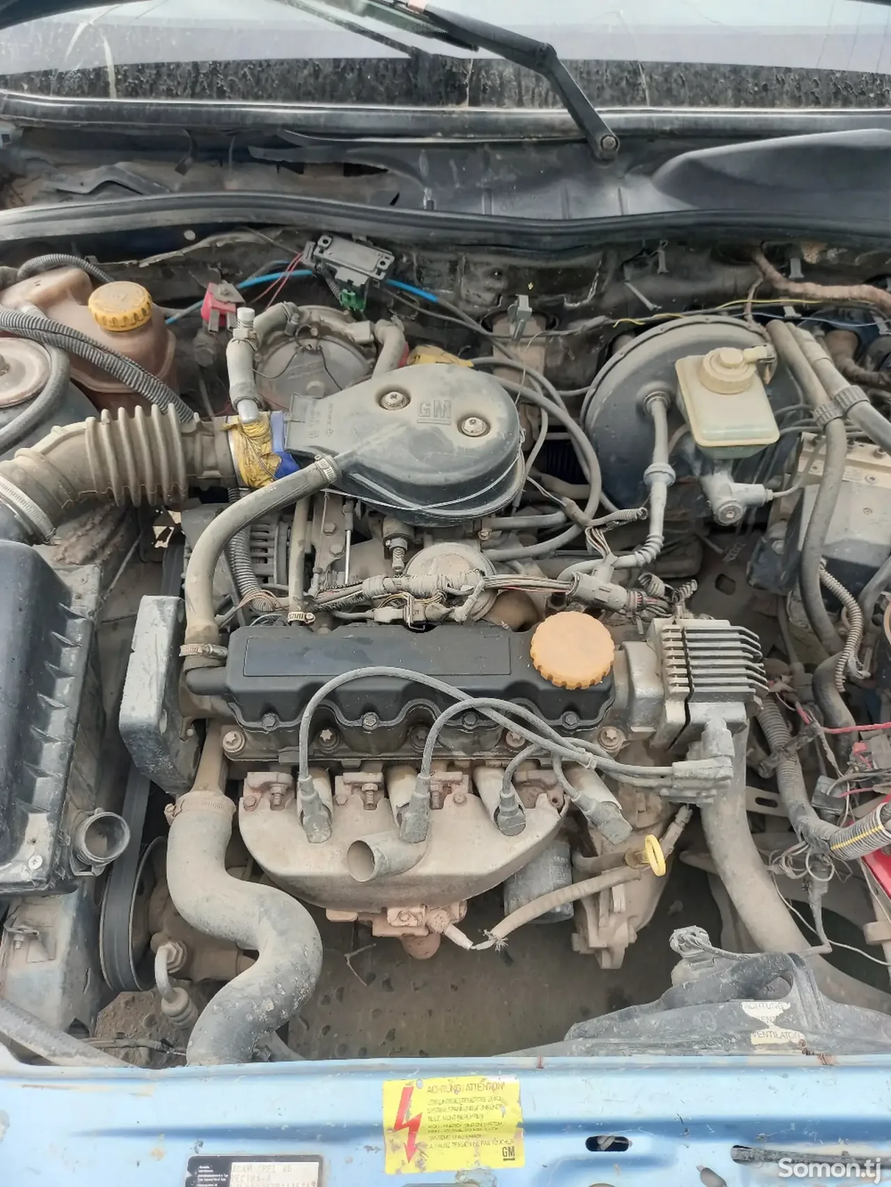 Opel Vectra A 1994 · 1.6 MT