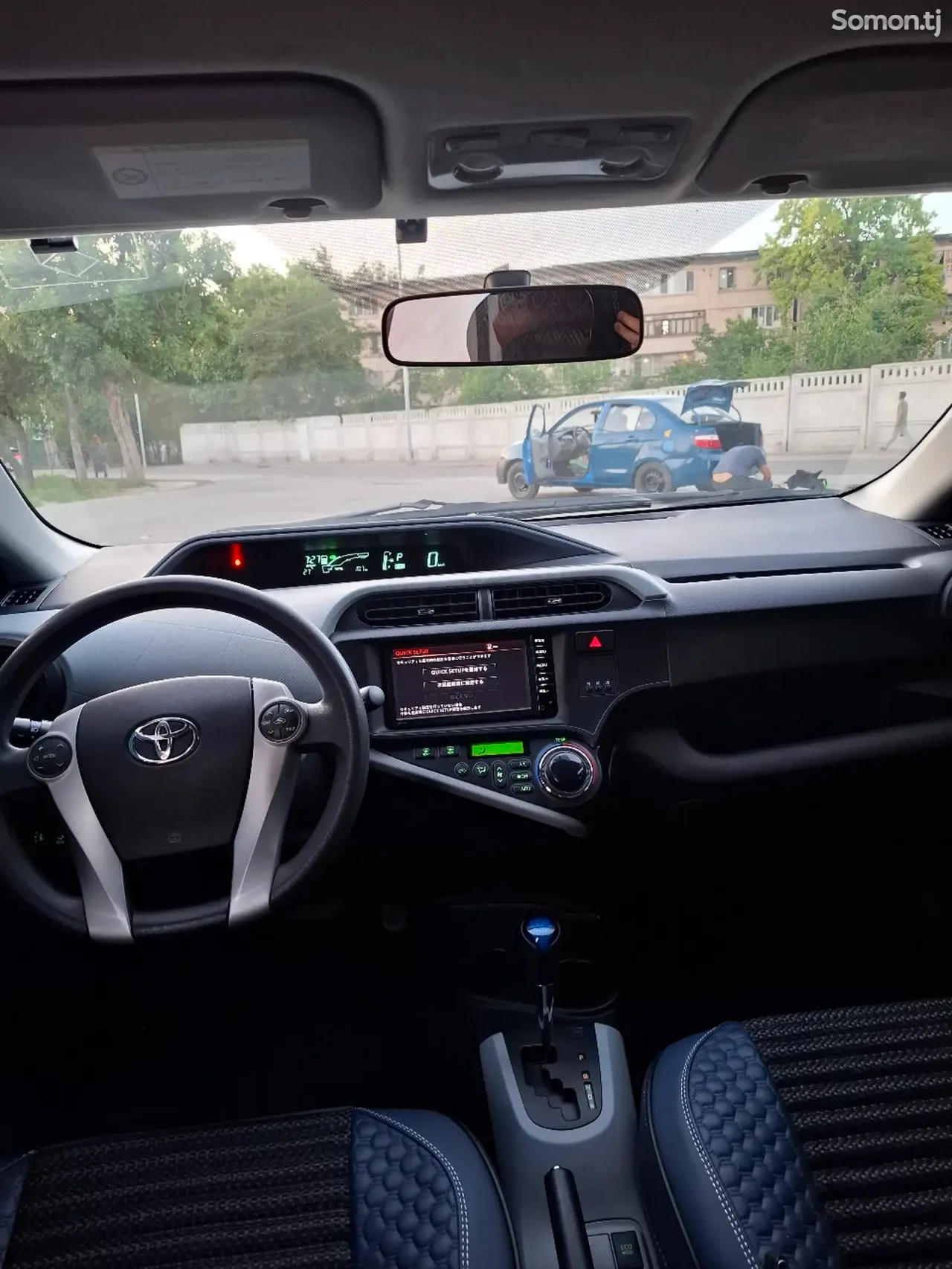Toyota Aqua 2014 · 1.5 AT