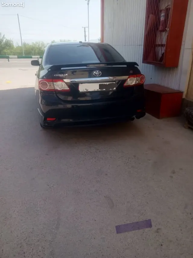 Toyota Corolla 2013 · 1.8 AT