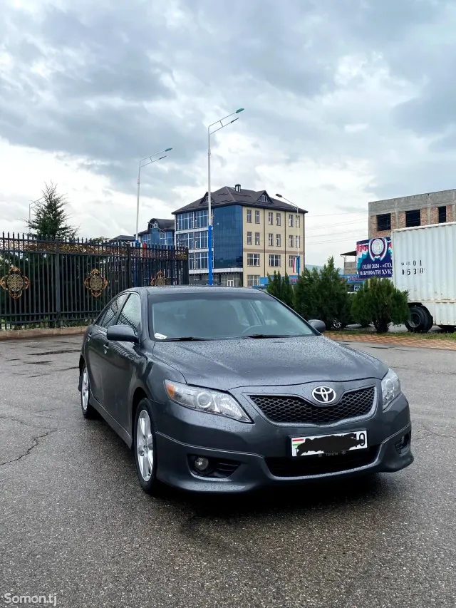 Toyota Camry 2008 · 2.4 AT