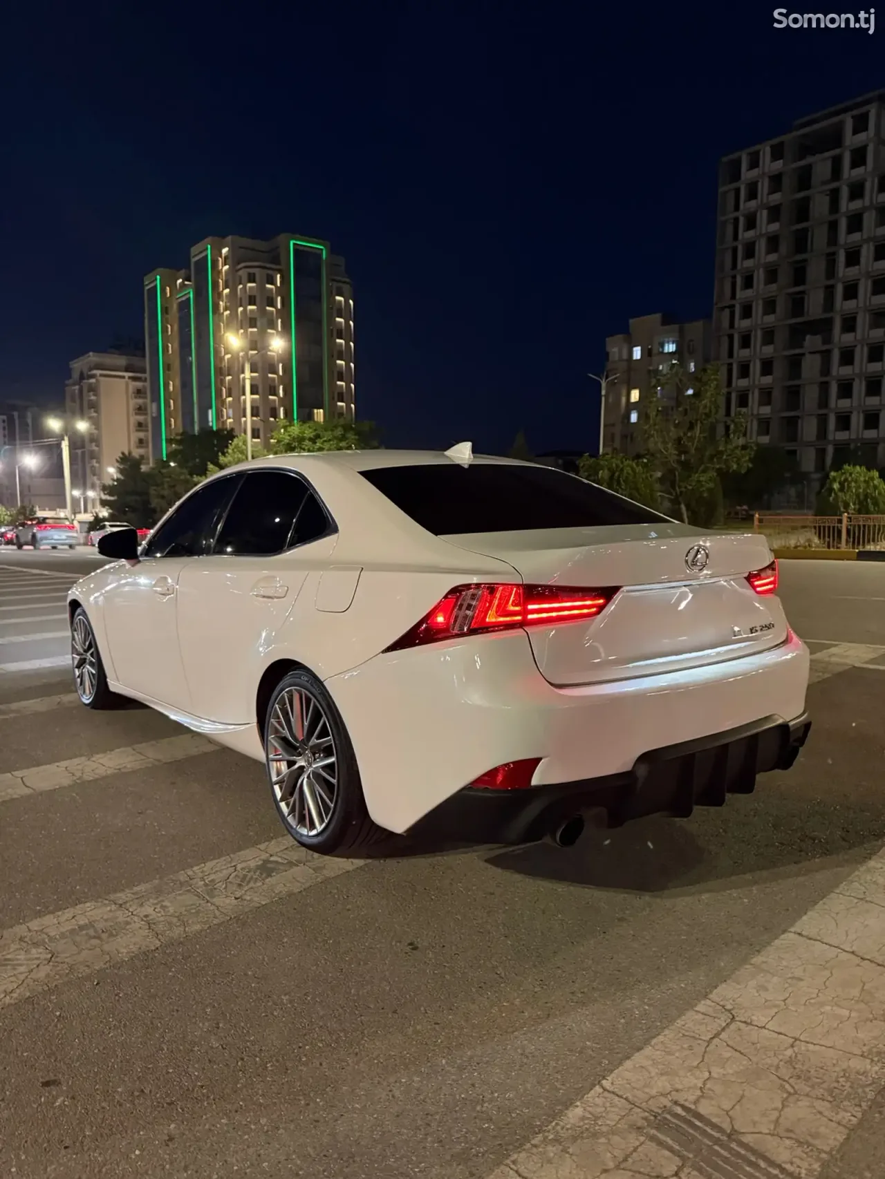 Lexus IS series 2014 · 2.5 AT
