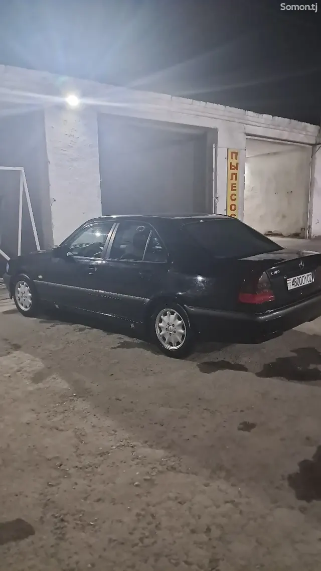 Mercedes-Benz C class 2000 · 1.8 AT