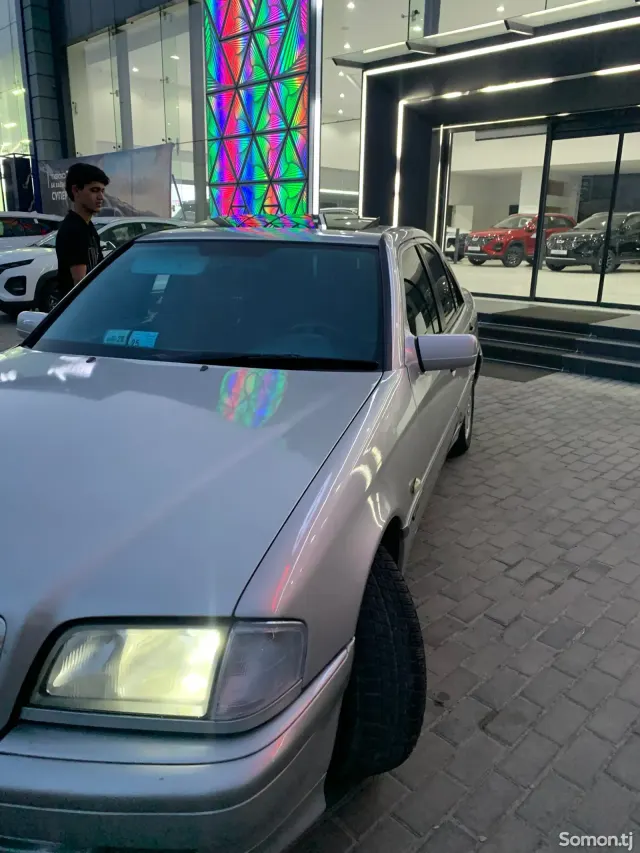 Mercedes-Benz C class 1998 · 2.2 MT