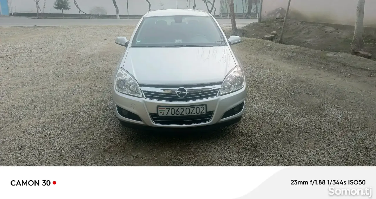 Opel Astra H 2007 · 1.6 MT