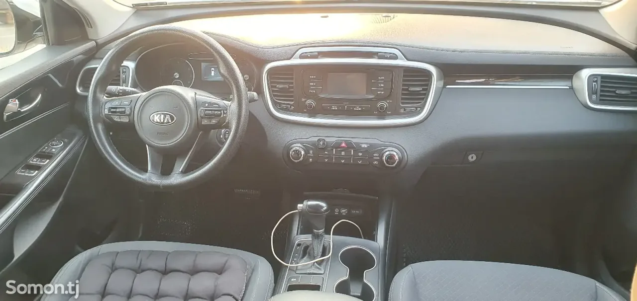 Kia Sorento 2017 · 2.4 AT