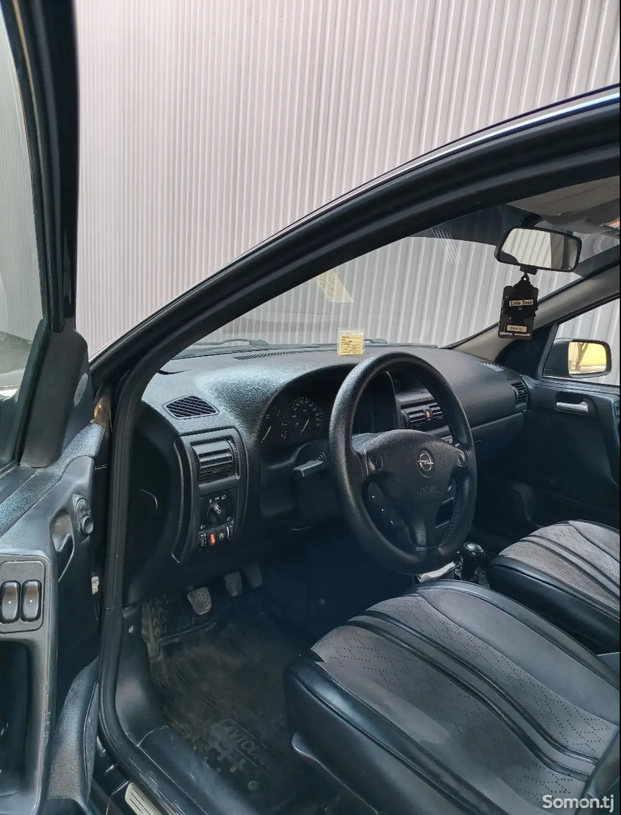 Opel Astra G 2000 · 1.6 MT