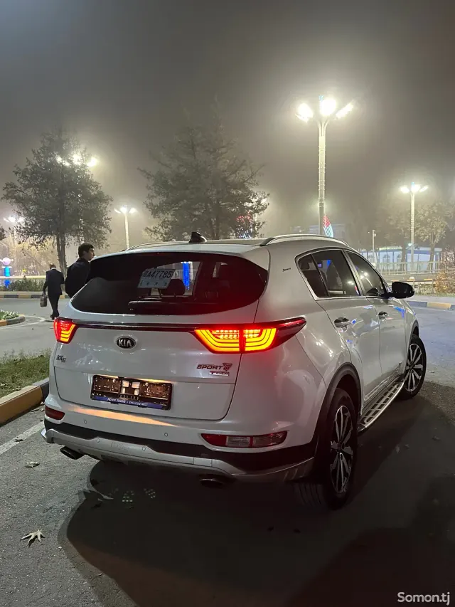 Kia Sportage 2016 · 1.6 AT