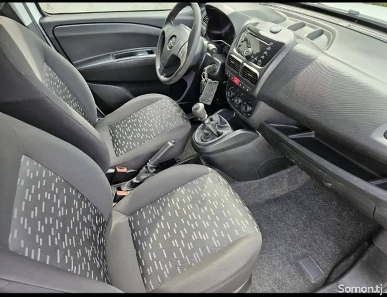 Opel Combo 2014 · 2.0 MT