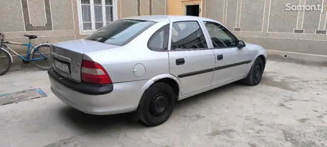 Opel Vectra B 1997 · 1.6 MT