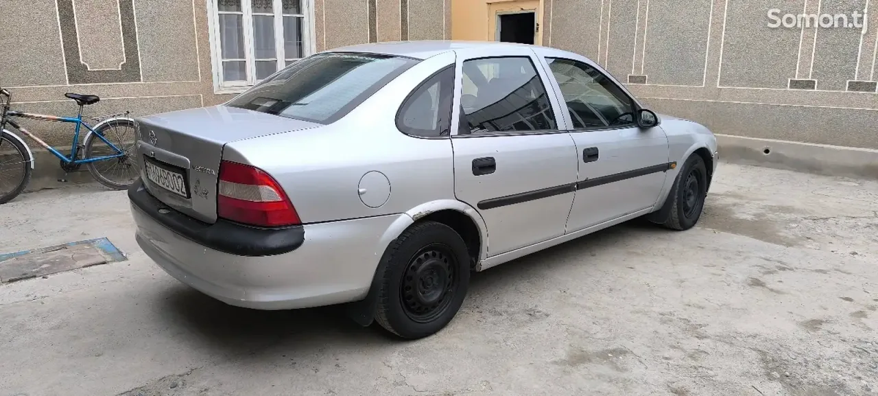 Opel Vectra B 1997 · 1.6 MT