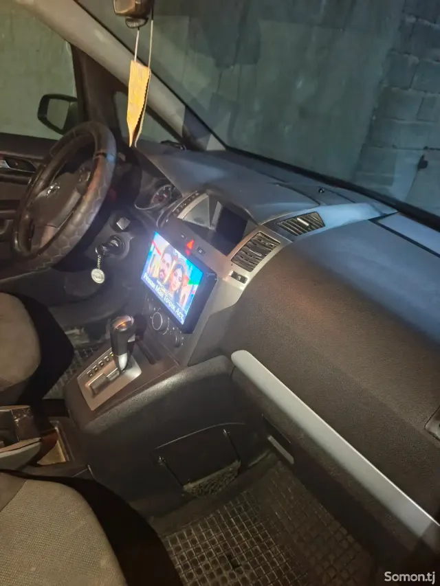 Opel Zafira 2006 · 1.9 AT