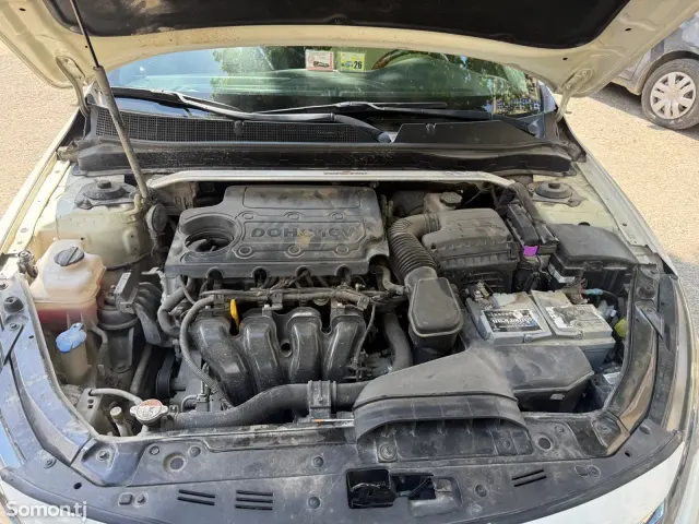 Kia K5 2026 · 2.0 AT