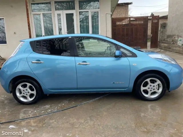 Nissan Leaf 2012 · AMT