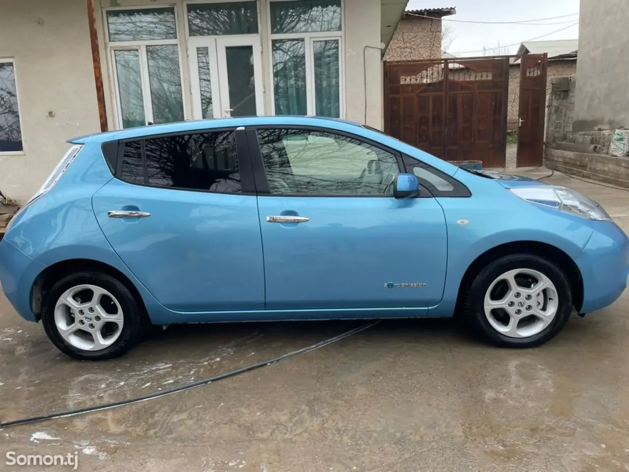 Nissan Leaf 2012 · AMT