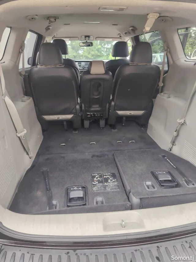 Kia Sedona 2014 · 3.3 AT