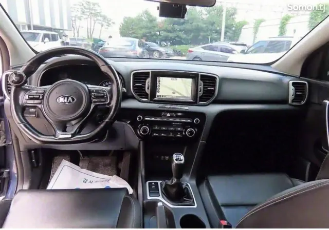 Kia Sportage 2015 · 2.0 MT