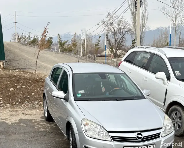 Opel Astra H 2007 · 1.6 MT