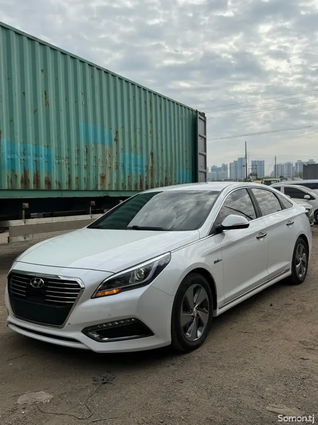 Hyundai Sonata 2015 · 2.0 AT
