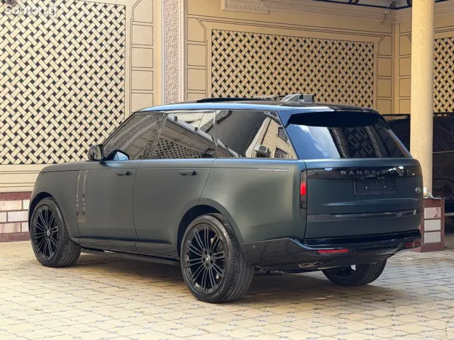 Land Rover Vogue 2024 · 4.4 AT