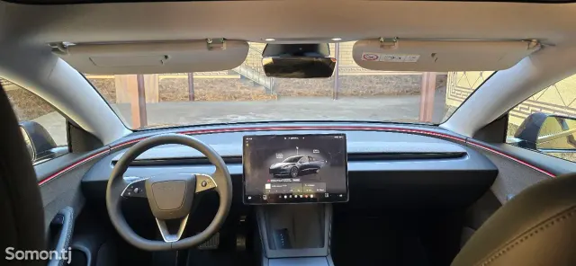 Tesla Model 3 2025 · AT