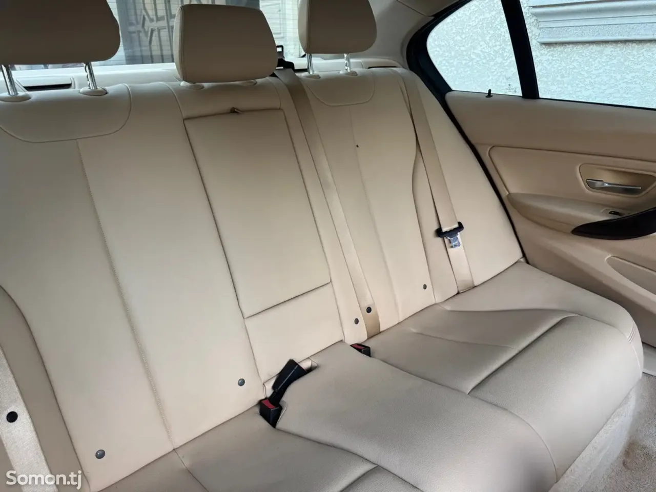 BMW 3 series 2014 · 2.0 AT