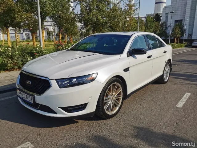 Ford Taurus 2017 · 3.5 AT