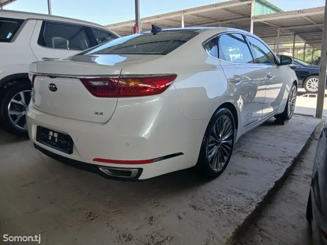 Kia K7 2016 · 3.3 AT