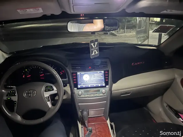 Toyota Camry 2008 · 2.4 AT