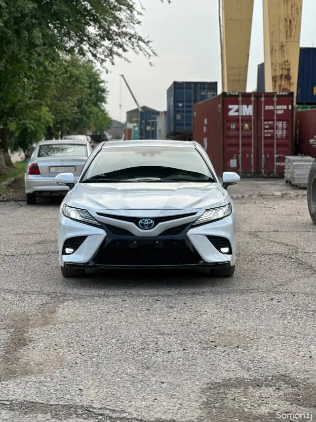 Toyota Camry 2021 · 2.5 AT
