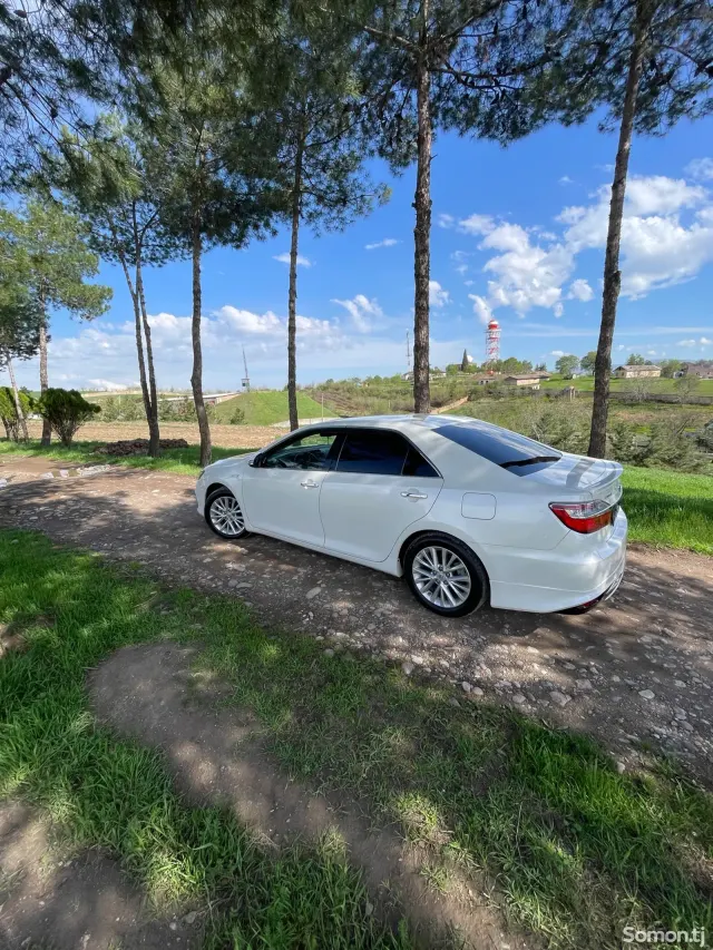 Toyota Camry 2015 · 2.5 AT