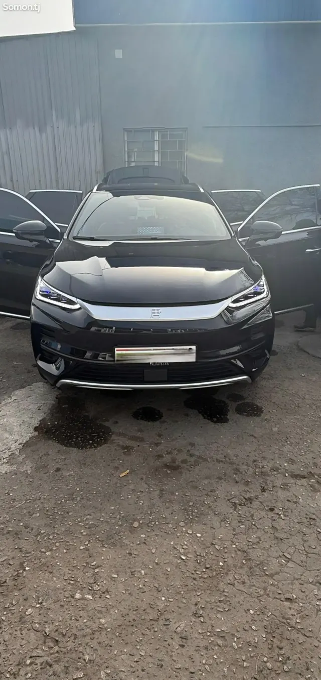 BYD Tang 2023 · AT
