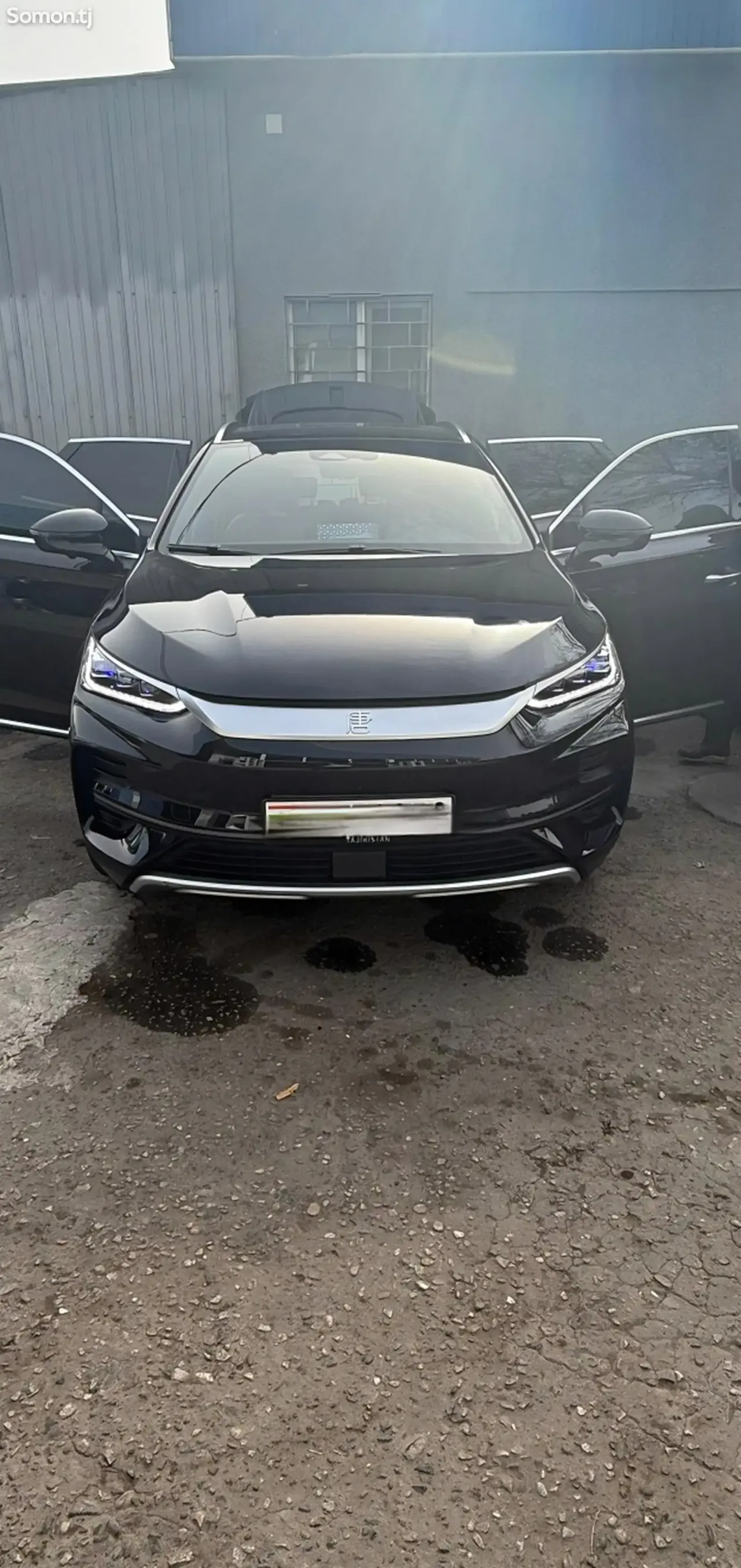 BYD Tang 2023 · AT