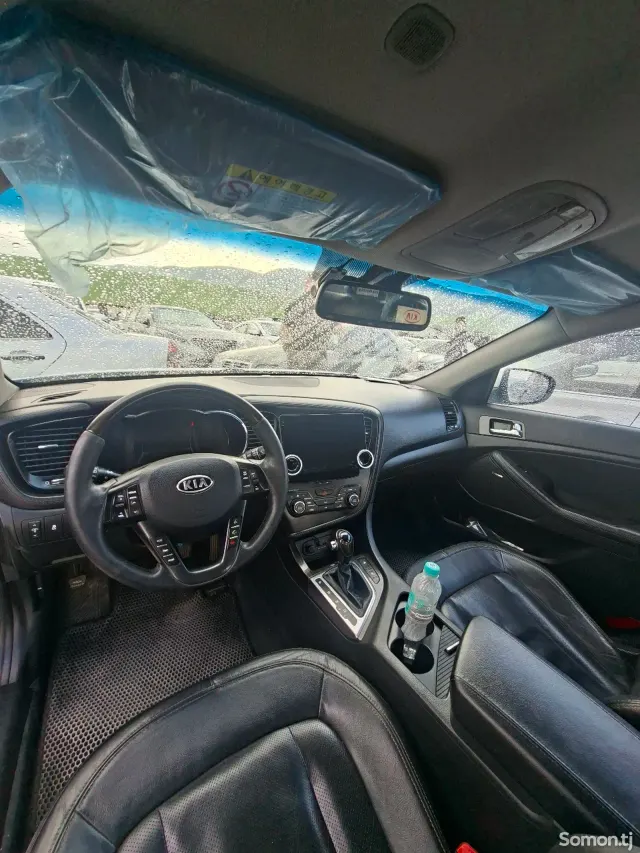 Kia K5 2011 · 2.0 AT