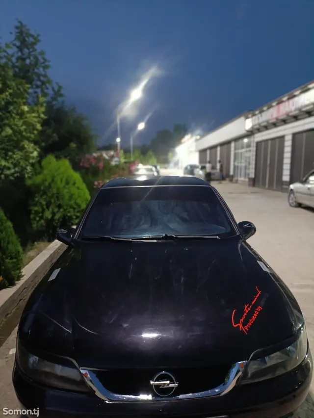 Opel Vectra B 2000 · 1.8 MT