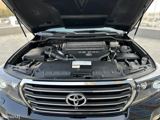 Toyota Land Cruiser 2015 · 4.5 AT