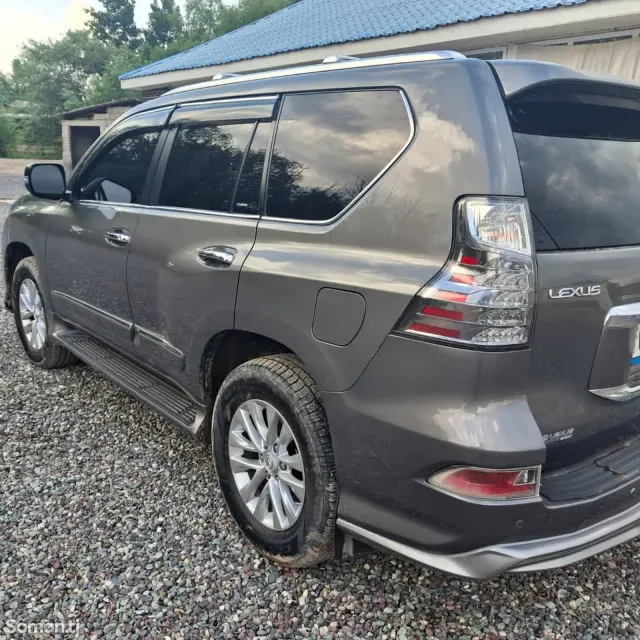 Lexus GX series 2012 · 4.6 AT